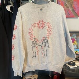 Gildan Gray Sweater with Skeleton and Sun Design